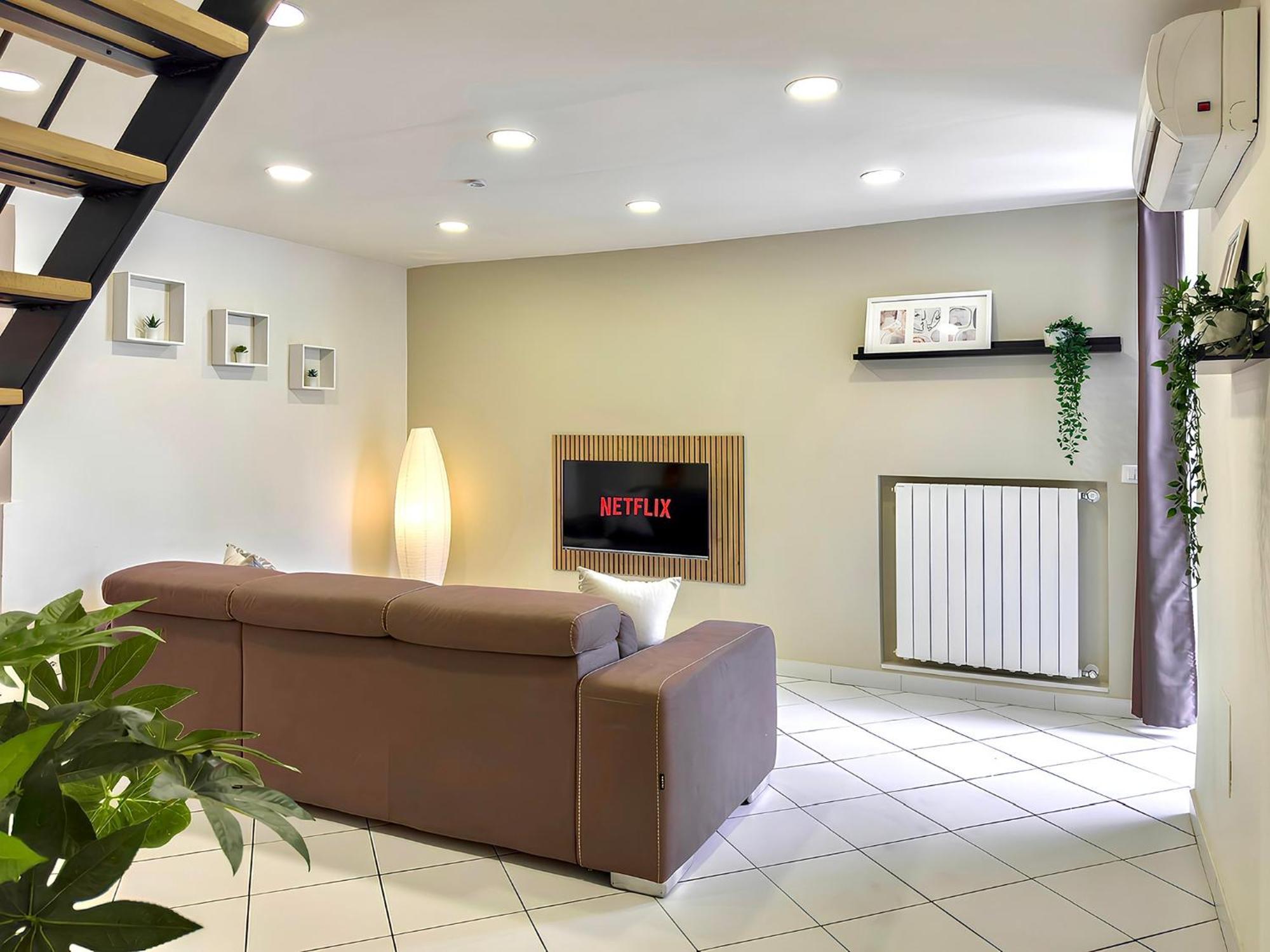 Katasoul Home Vacation Катания Екстериор снимка